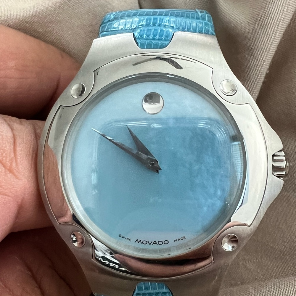 Movado Women’s Wristwatch - VERY GOOD CONDITION.